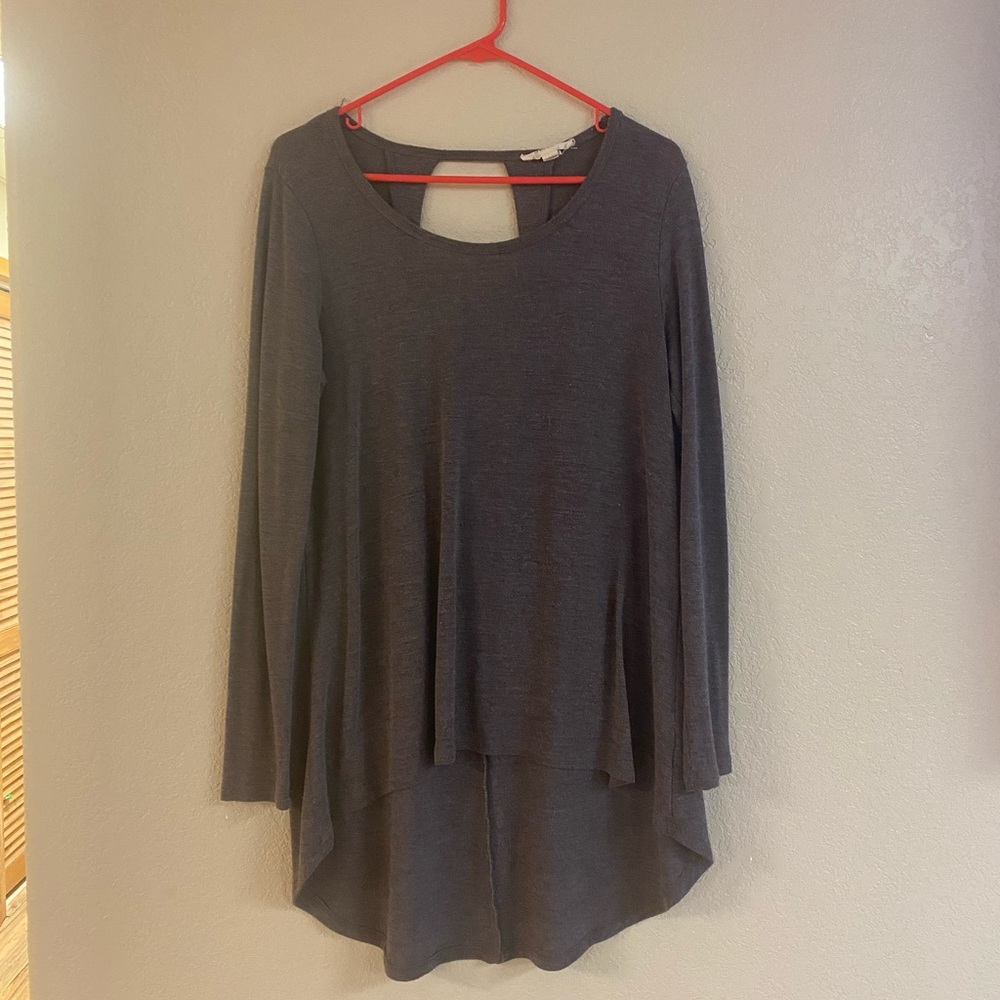 Purple/grey Med. long sleeve w/open detailed back